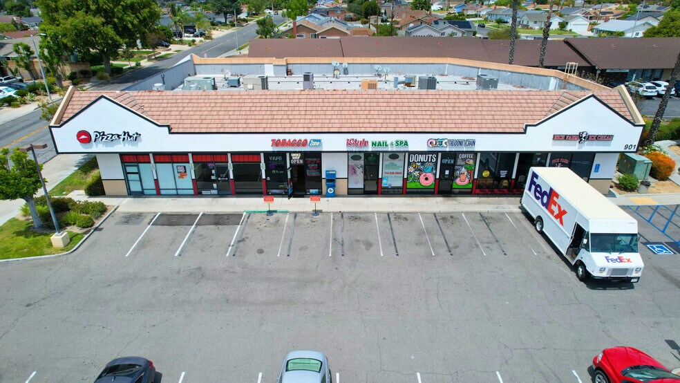 More Photos Of 901 E Yorba Linda Blvd, Placentia Storefront For Sale