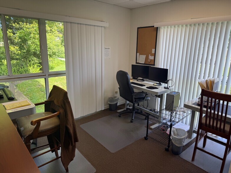 More Photos Of 3005 State Rd 590, Clearwater Office Residential For Lease