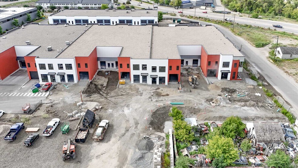More Photos Of 4605 34 St, Vernon Distribution For Lease