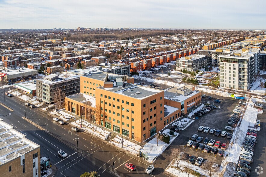 More Photos Of 9405 Rue Sherbrooke E, Montréal Office For Lease