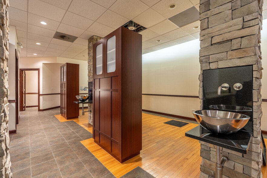 More Photos Of 4346 N Pulaski Rd, Chicago Apartments For Lease