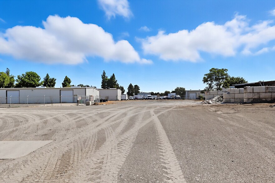 More Photos Of 240 Airpark Rd, Atwater Warehouse For Lease