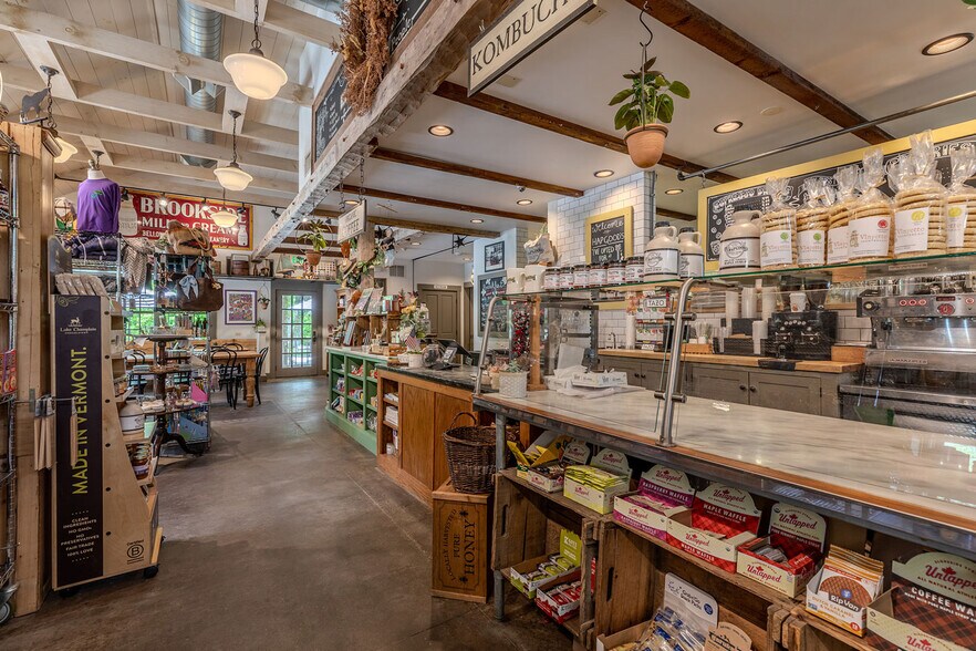 More Photos Of 305 Main St, Peru Restaurant For Sale