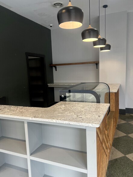 More Photos Of 131 Campbell Ave SW, Roanoke Apartments For Lease