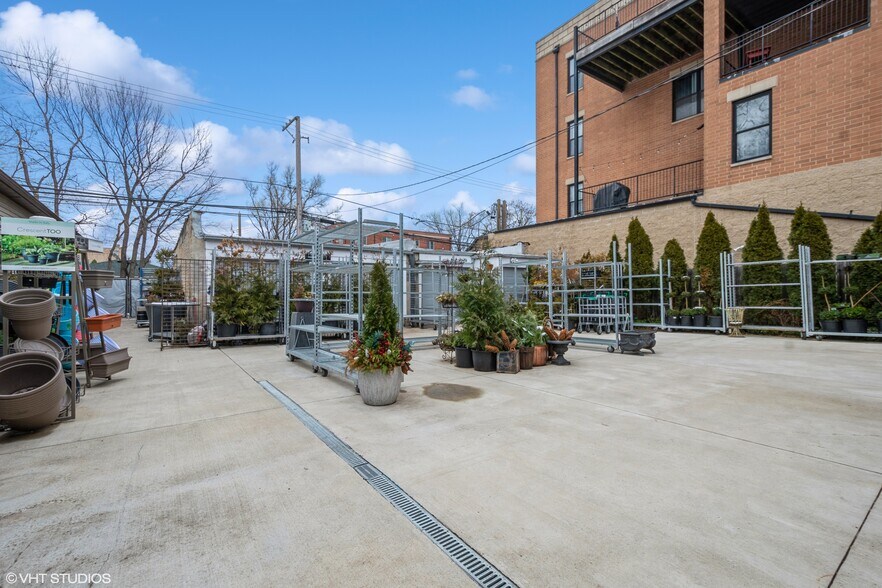 More Photos Of 2312 W Touhy Ave, Chicago General Retail For Sale