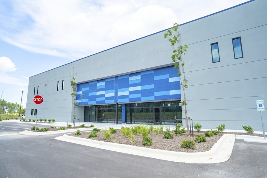 More Photos Of 15508 Impact Way, Pflugerville Warehouse For Lease