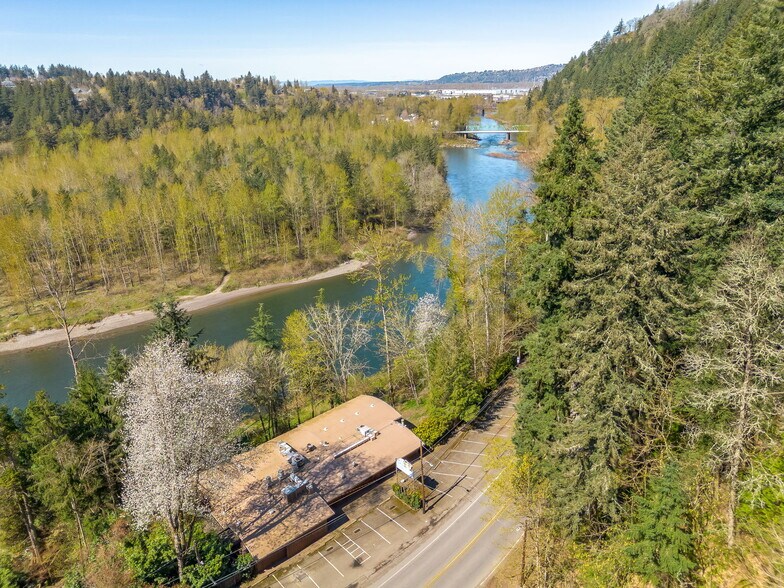More Photos Of 1325 E Columbia River Hwy, Troutdale Restaurant For Sale