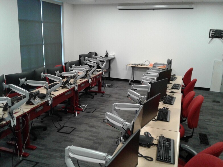 More Photos Of 8924 E 35th St, Wichita Office For Sale