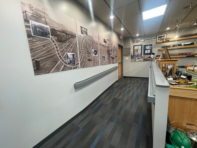 More Photos Of 3107 Beale Ave, Altoona Office For Sale