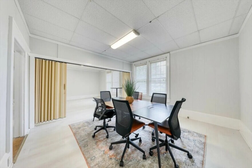 More Photos Of 223 S Crawford St, Thomasville Medical For Sale