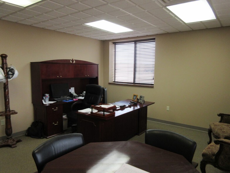 More Photos Of 1600 W Pancake Blvd, Liberal Warehouse For Sale