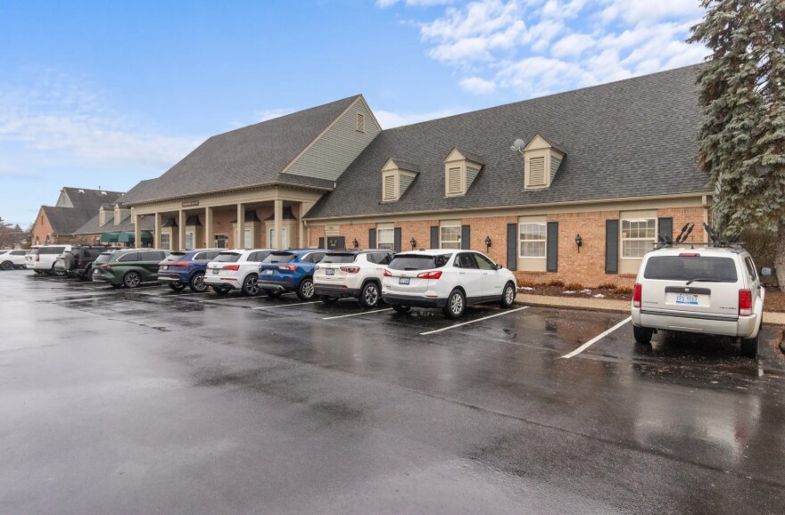 More Photos Of 5777 W Maple Rd, West Bloomfield Medical For Lease