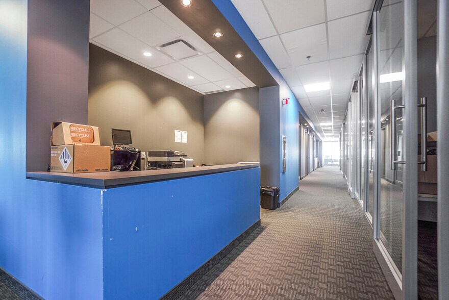 More Photos Of 7150 Rue Albert-Einstein, Montréal Office Residential For Lease