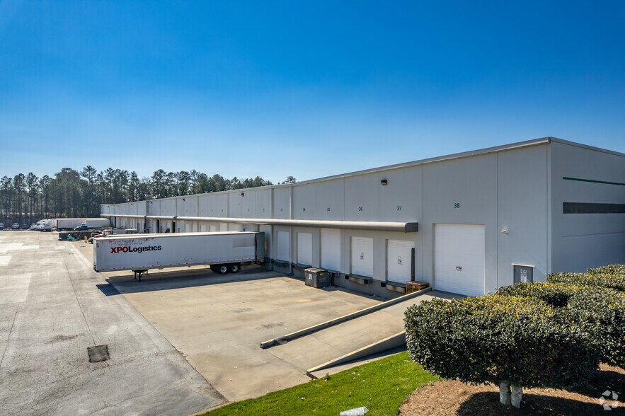More Photos Of 610 Airport South Pky, Atlanta Industrial For Sale