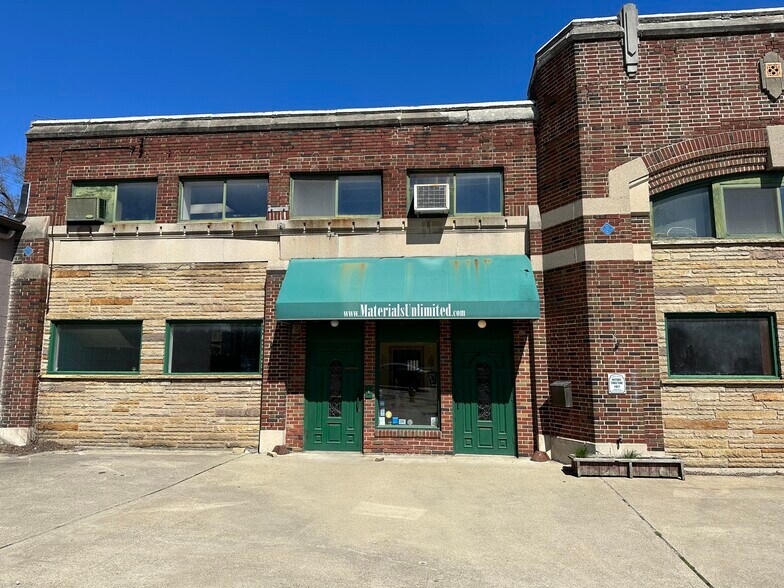 More Photos Of 2 W Michigan Ave, Ypsilanti Freestanding For Lease