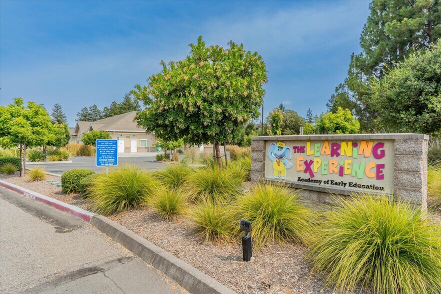 More Photos Of 6150 Commerce Blvd, Rohnert Park General Retail For Sale