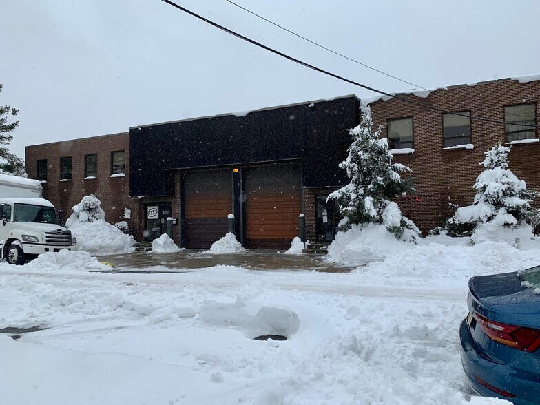 More Photos Of 108-122 John St, Hackensack Warehouse For Lease