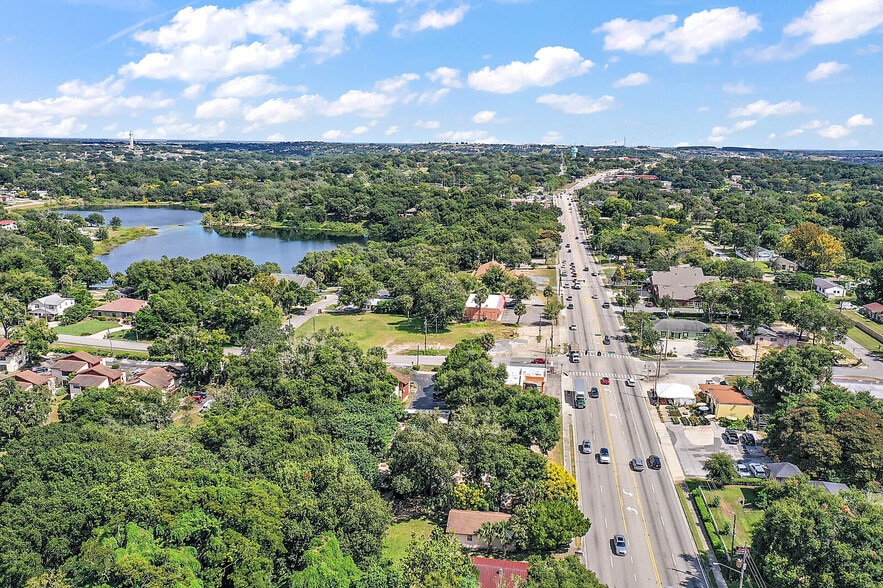 More Photos Of 516 W Highway 50, Clermont Storefront Retail Office For Sale