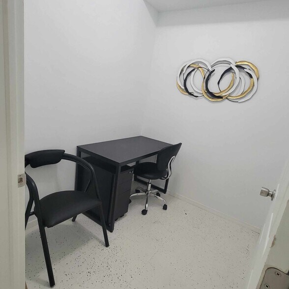 More Photos Of 1982 Main St E, Snellville Storefront For Sale