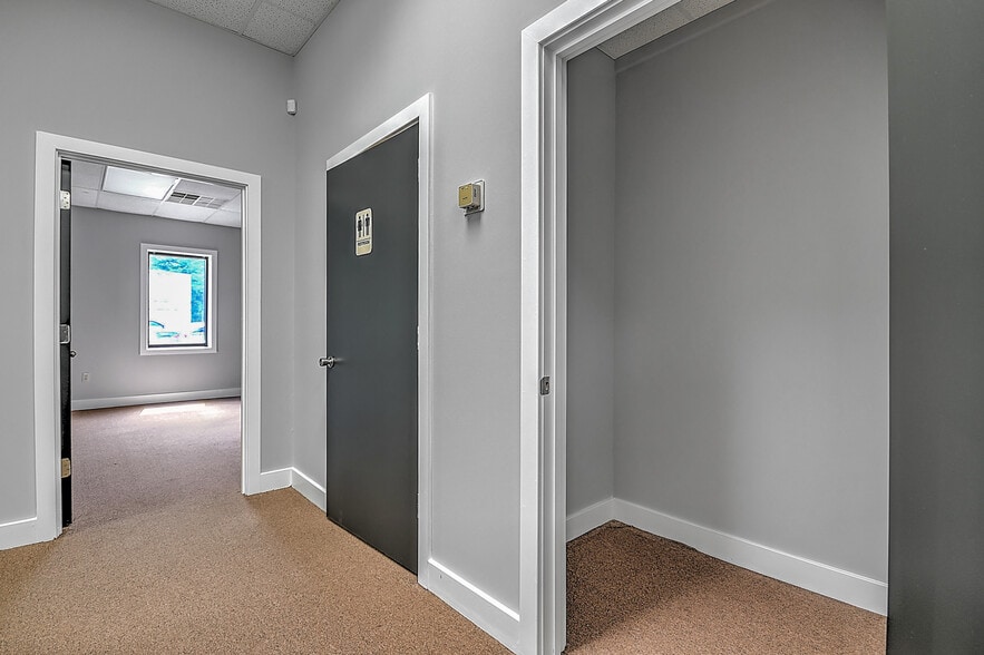 More Photos Of 10376 Wallace Alley St, Kingsport Office For Lease