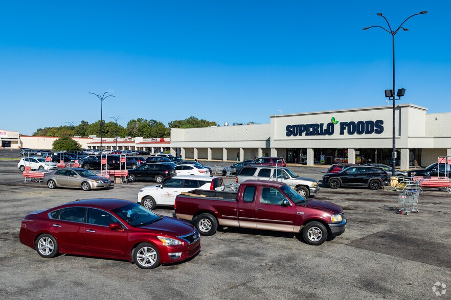 More Photos Of 6480-6532 Winchester Rd, Memphis Unknown For Lease