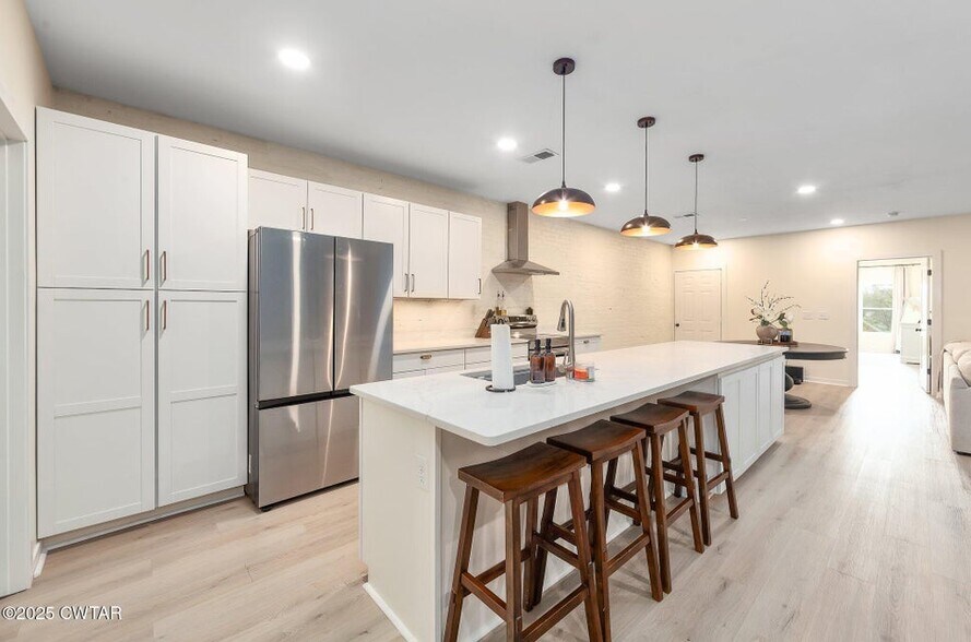 More Photos Of 56 Lee Ave, McKenzie Office Residential For Sale