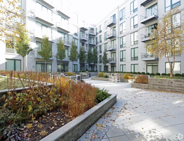 More Photos Of 121 Towne St, Stamford Apartments For Lease