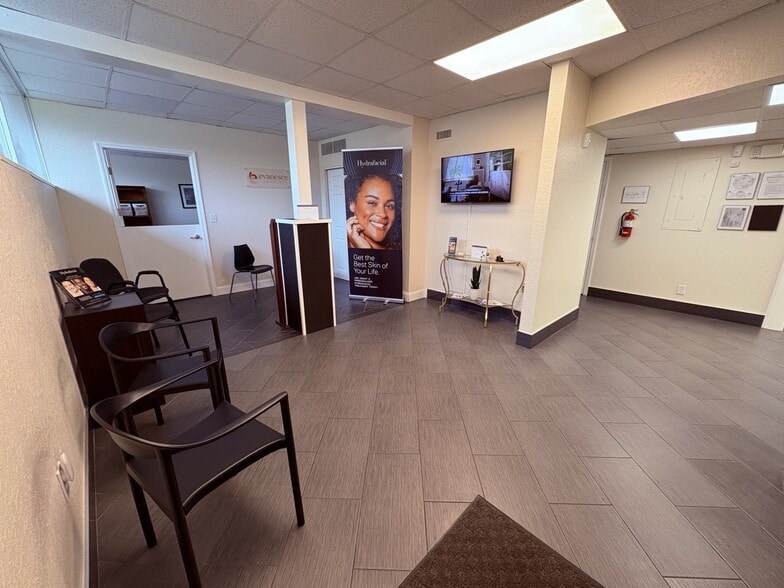 More Photos Of 1201 S Highland Ave, Clearwater Medical For Sale