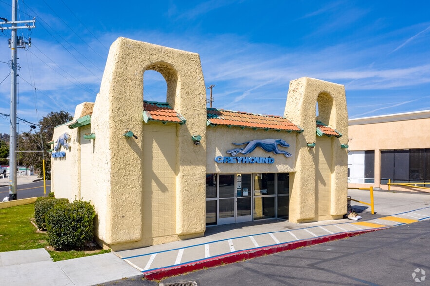 More Photos Of 14701-14729 Rinaldi St, San Fernando Unknown For Lease