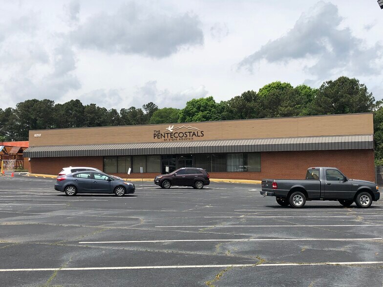 More Photos Of 6250 Memorial Dr, Stone Mountain Religious Facility For Lease