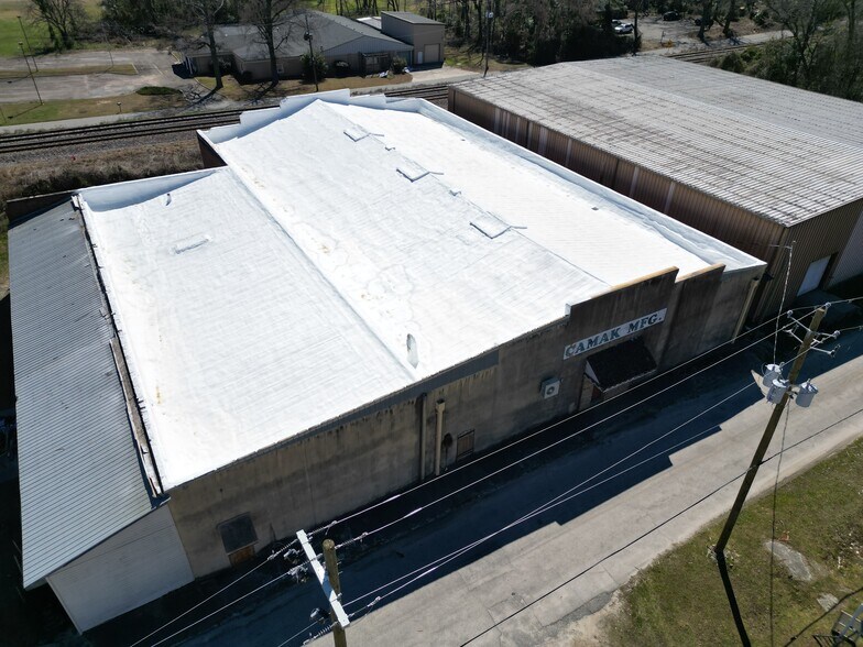 Primary Photo Of 117 First Ave, Thomson Manufacturing For Sale