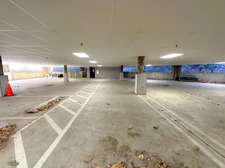 More Photos Of 5121 Skyline Village Loop S, Salem Medical For Sale