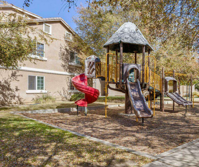 Primary Photo Of 1001 Walnut Dr, Arvin Apartments For Sale