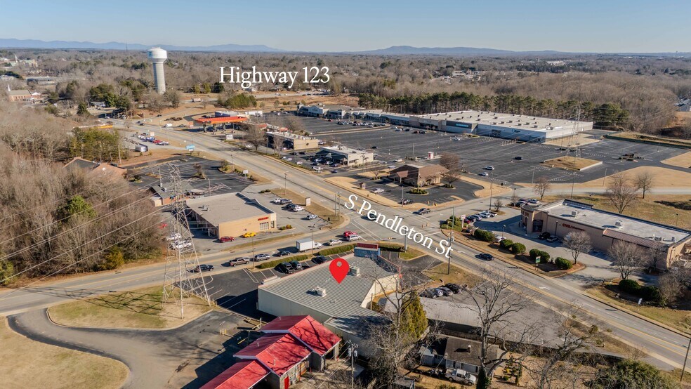 More Photos Of 1088 S Pendleton St, Easley Freestanding For Lease