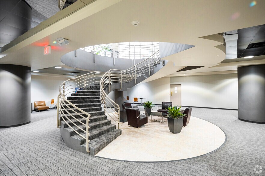 More Photos Of 505 Marquette Ave NW, Albuquerque Office For Lease
