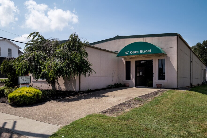 Primary Photo Of 87 Olive St, Gallipolis Medical For Sale
