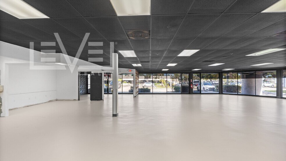 More Photos Of 5101-5145 N University Dr, Lauderhill Storefront Retail Office For Lease
