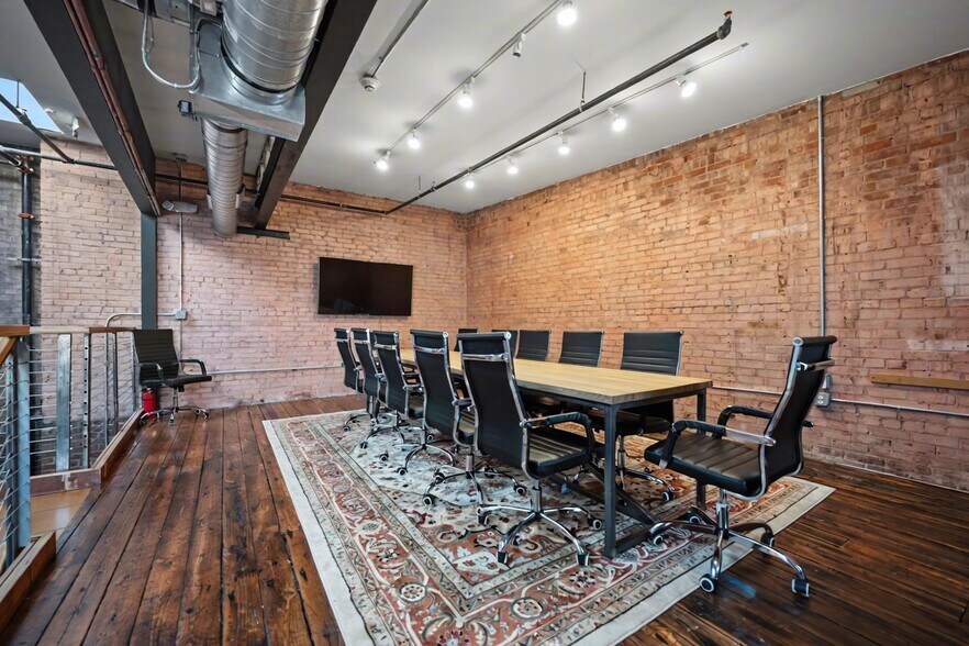 More Photos Of 813-825 Chapel St, New Haven Freestanding For Lease