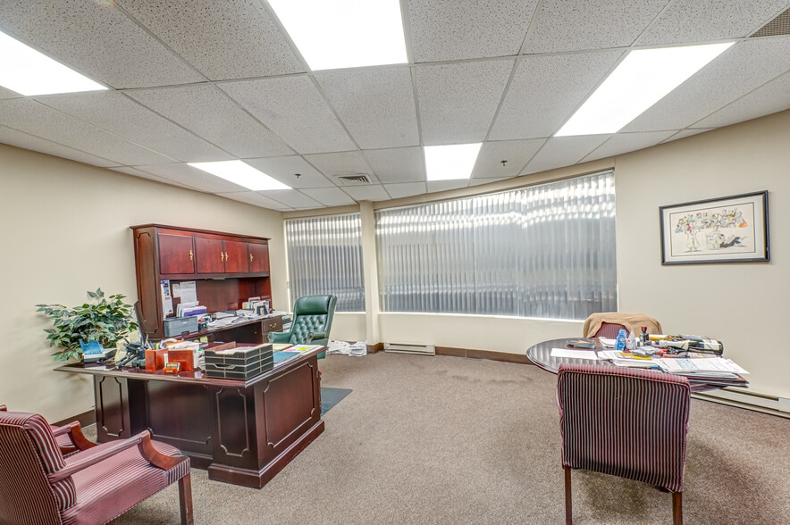 More Photos Of 30 Crossways E, Bohemia Manufacturing For Sale