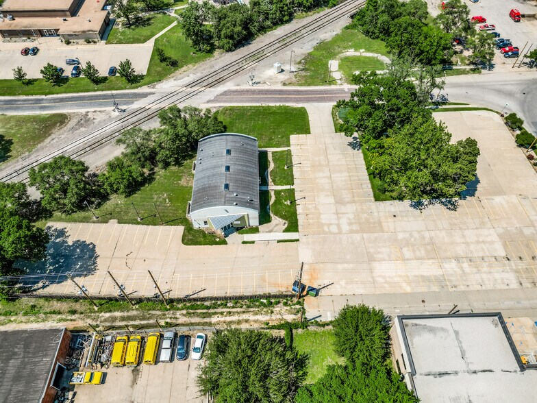 More Photos Of 500 W 1st Ave, Hutchinson Office For Sale