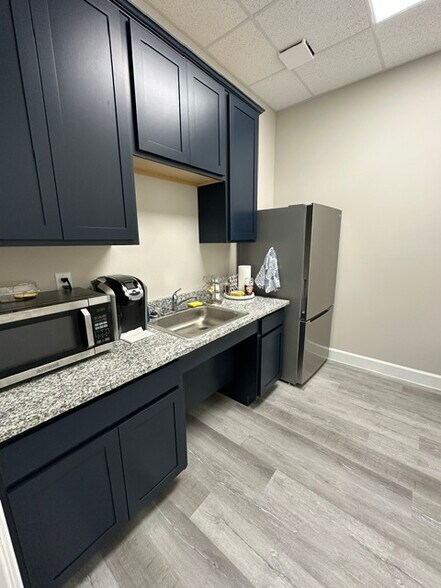 More Photos Of 28111 S Firethorne Rd, Katy Office For Lease