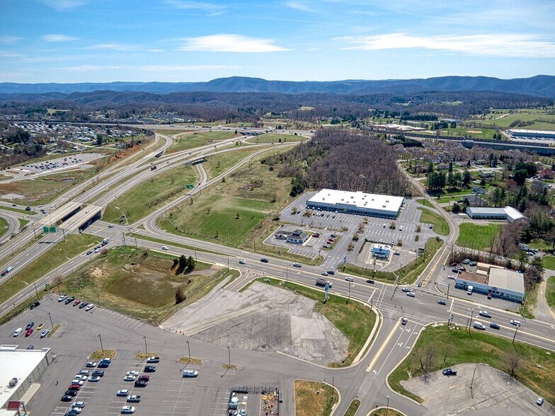 More Photos Of 1540 Roanoke St, Christiansburg Land For Lease