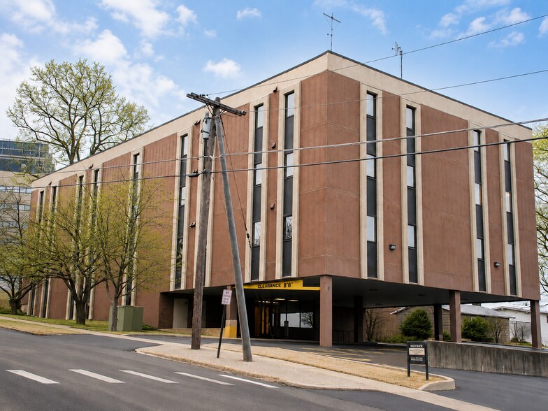 More Photos Of 27 Hospital Ave, Danbury Medical For Lease