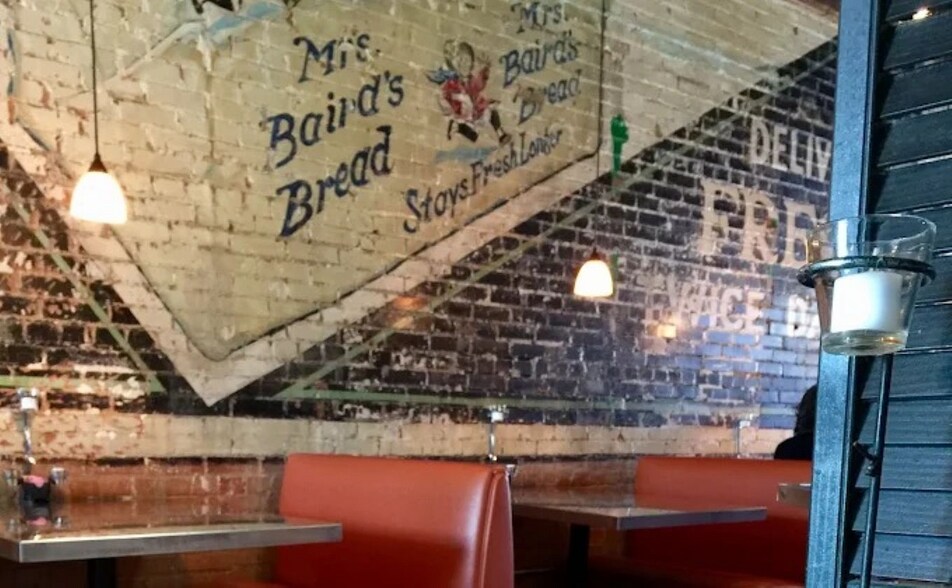 More Photos Of 1306-1314 W Magnolia Ave, Fort Worth Freestanding For Lease