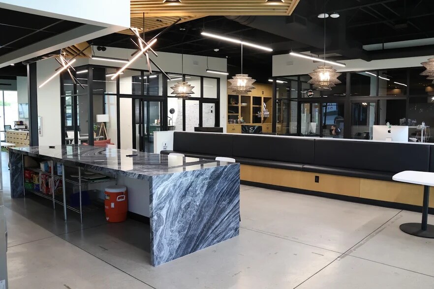 More Photos Of 4421 N Thanksgiving Way, Lehi Office For Lease