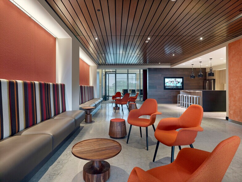 More Photos Of 201 Rouse Blvd, Philadelphia Medical For Lease