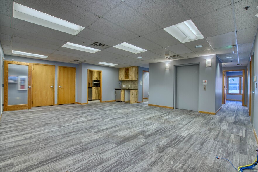 More Photos Of 1033-1037 Walnut St, Boulder Loft Creative Space For Sale