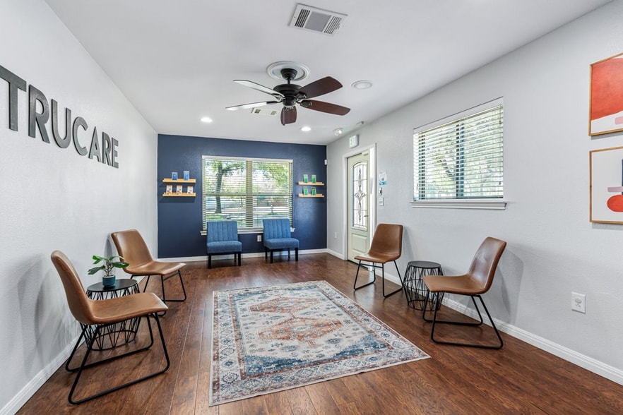 More Photos Of 4611 Menchaca Rd, Austin Medical For Sale