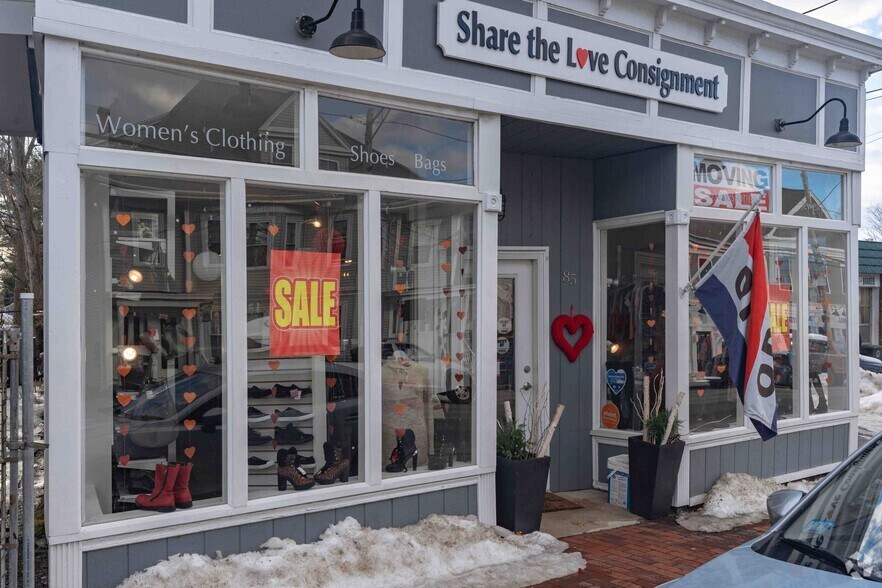 More Photos Of 85 Main St, North Andover Storefront Retail Residential For Lease