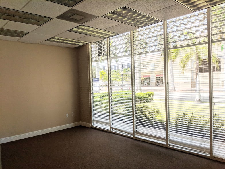 More Photos Of 2161 Mcgregor Blvd, Fort Myers Office For Sale